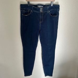 Torrid Super Soft High Waist Triple Button Jeggings Size 20R